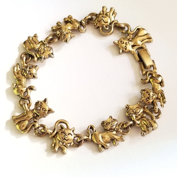 Relisted -Vintage cat bracelet Gold Tone playful kitty BG - Picture 6 of 15